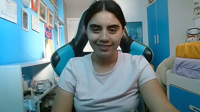 Arieeel 09 online show from May 22, 2026, 5:55 pm
