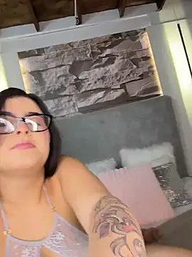 Snapshot of VioletaMaddox chatting on March 3, 2026, 7:15 am VioletaMaddox online show from March 3, 2026, 7:15 am