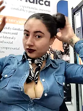 Snapshot of AMATISTA__16 chatting on March 31, 2026, 12:18 pm AMATISTA 16 online show from March 31, 2026, 12:18 pm