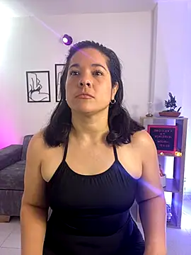 Snapshot of leiablack chatting on October 27, 2025, 11:55 am leiablack online show from October 27, 2025, 11:55 am