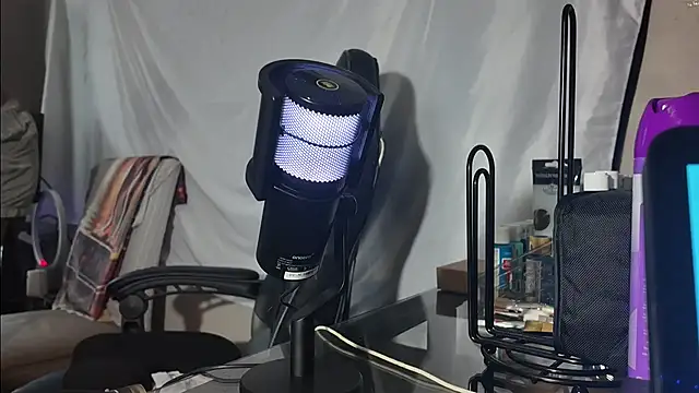 Triggerhappycj100 online show from April 22, 2026, 7:09 pm