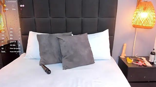 natalie esmith online show from October 8, 2025, 12:07 pm