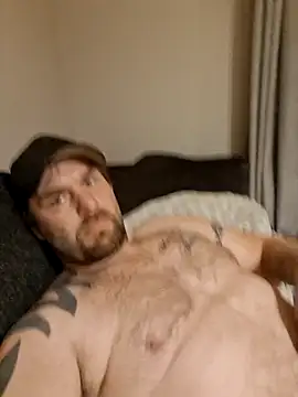 Snapshot of Bamse28 chatting on October 24, 2025, 9:58 pm Bamse28 online show from October 24, 2025, 9:58 pm