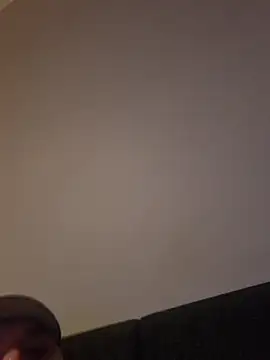 Snapshot of Bamse28 chatting on December 22, 2025, 4:34 am Bamse28 online show from December 22, 2025, 4:34 am