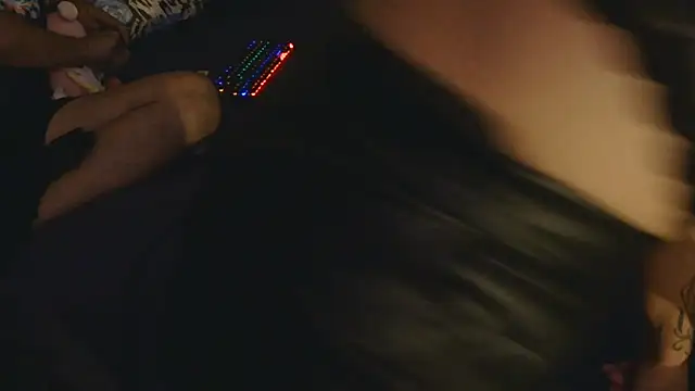 TrisalQuente online show from February 13, 2026, 2:55 am