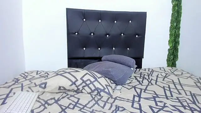 michellnasty online show from March 19, 2026, 8:25 am