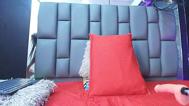 Snapshot of Roxana_gomez chatting on November 4, 2025, 3:10 am Roxana gomez online show from November 4, 2025, 3:10 am