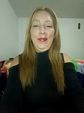 Snapshot of Estefania_Arce chatting on November 20, 2025, 2:56 am Estefania Arce online show from November 20, 2025, 2:56 am