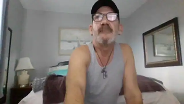 Snapshot of FoxnMouse chatting on October 25, 2025, 5:02 pm FoxnMouse online show from October 25, 2025, 5:02 pm