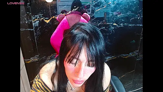Snapshot of IVET_CUTE1 chatting on April 18, 2026, 4:48 am IVET CUTE1 online show from April 18, 2026, 4:48 am