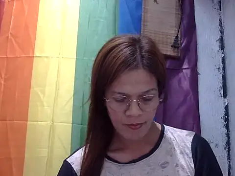 juicycum069 online show from May 3, 2026, 8:12 pm