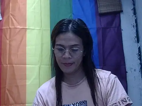 juicycum069 online show from July 28, 2026, 8:33 am