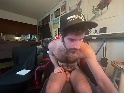 Snapshot of Pupscritch chatting on July 10, 2026, 2:06 pm Pupscritch online show from July 10, 2026, 2:06 pm