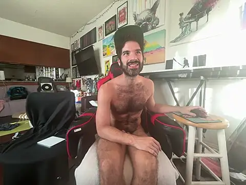 Snapshot of Pupscritch chatting on July 6, 2026, 2:35 pm Pupscritch online show from July 6, 2026, 2:35 pm