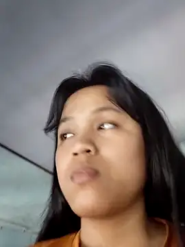 Snapshot of Anny-ly chatting on December 14, 2025, 5:35 am Anny-ly online show from December 14, 2025, 5:35 am