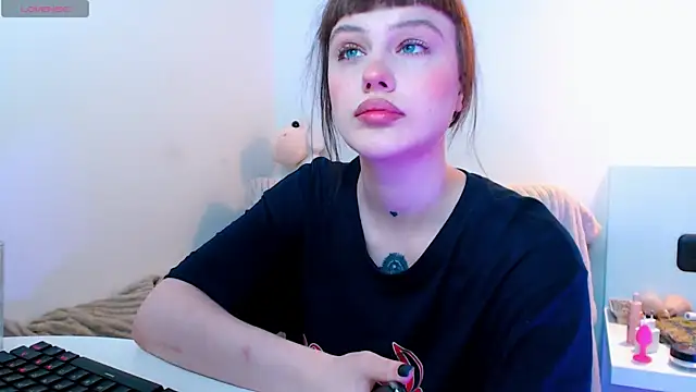 Snapshot of Pizda-Drozda chatting on May 16, 2026, 12:42 am Pizda-Drozda online show from May 16, 2026, 12:42 am