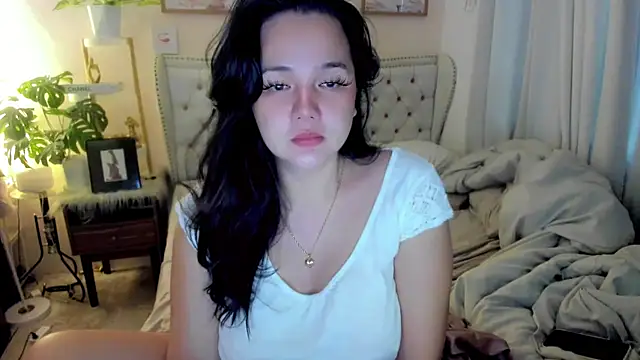 SweetHoney369 online show from January 6, 2026, 7:01 am