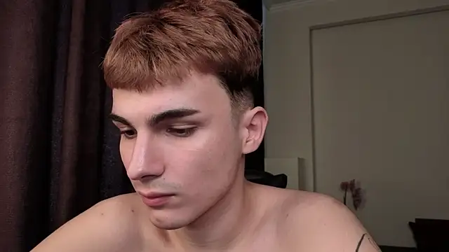 Snapshot of mystic_evan chatting on August 5, 2026, 4:34 pm mystic evan online show from August 5, 2026, 4:34 pm
