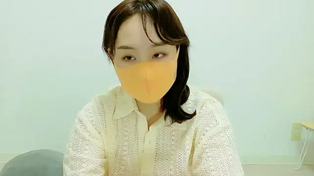 Snapshot of RenaFcup chatting on April 23, 2026, 12:11 pm RenaFcup online show from April 23, 2026, 12:11 pm