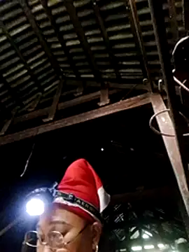 Snapshot of Mamapm20 chatting on October 29, 2025, 9:41 am Mamapm20 online show from October 29, 2025, 9:41 am