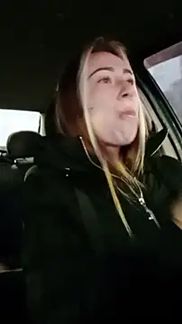 Reina Cummings online show from December 14, 2025, 5:24 am