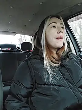 Snapshot of Reina_Cummings chatting on February 9, 2026, 5:49 am Reina Cummings online show from February 9, 2026, 5:49 am