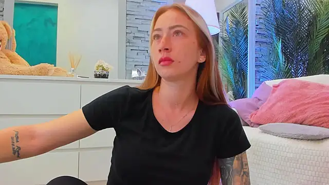 Reina Cummings online show from June 12, 2026, 6:22 am