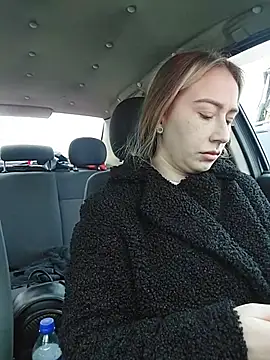 Snapshot of Reina_Cummings chatting on February 11, 2026, 6:13 am Reina Cummings online show from February 11, 2026, 6:13 am