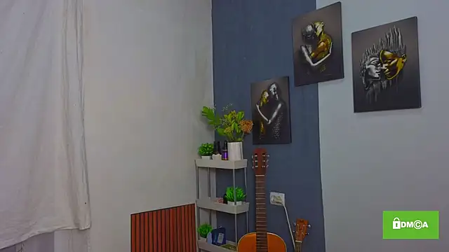 Snapshot of Katrinafoxxx chatting on October 19, 2025, 4:10 pm Katrinafoxxx online show from October 19, 2025, 4:10 pm