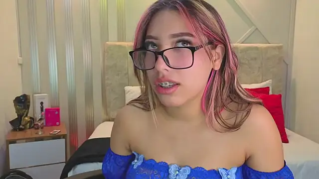 Snapshot of nami_sweet_ chatting on November 5, 2025, 11:57 am nami sweet online show from November 5, 2025, 11:57 am