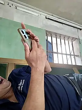 Snapshot of HoangNam20x chatting on October 16, 2025, 7:49 am HoangNam20x online show from October 16, 2025, 7:49 am