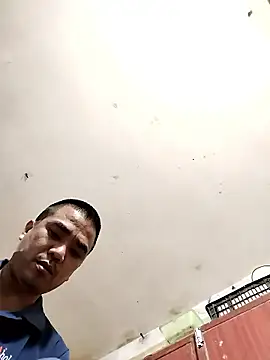 Snapshot of HoangNam20x chatting on October 28, 2025, 2:23 am HoangNam20x online show from October 28, 2025, 2:23 am