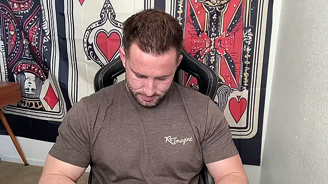 brettmycles28 online show from December 14, 2025, 8:25 pm