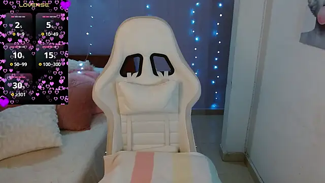 Snapshot of Natysweet23 chatting on October 18, 2025, 11:51 pm Natysweet23 online show from October 18, 2025, 11:51 pm