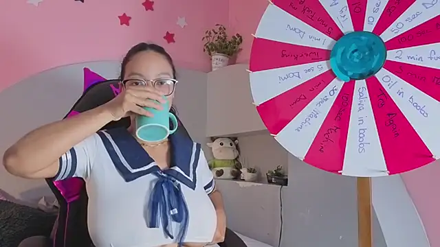 Snapshot of CandelaCool_ chatting on October 26, 2025, 1:33 pm CandelaCool online show from October 26, 2025, 1:33 pm