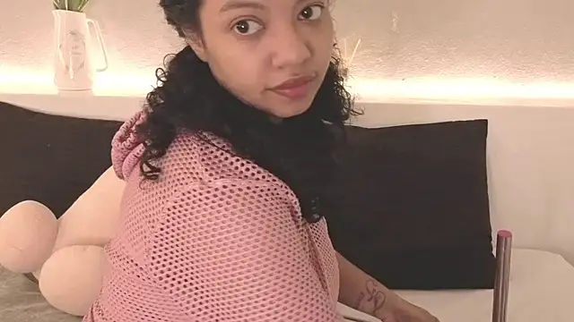 Snapshot of CandelaCool_ chatting on July 12, 2026, 12:17 pm CandelaCool online show from July 12, 2026, 12:17 pm