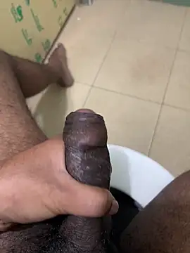 Snapshot of dickfuckerkkk chatting on November 17, 2025, 6:50 am dickfuckerkkk online show from November 17, 2025, 6:50 am