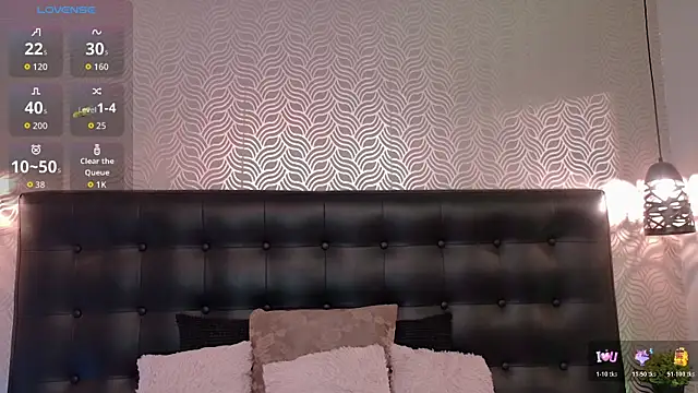 Snapshot of Sharonevanss_ chatting on April 23, 2026, 8:21 pm Sharonevanss online show from April 23, 2026, 8:21 pm