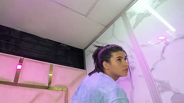 Allisonts69 online show from March 15, 2026, 2:40 am