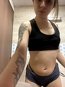 karla-thomsom10 online show from November 20, 2025, 10:09 pm