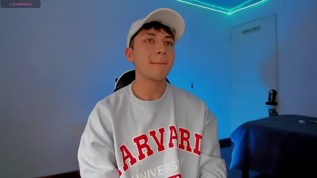 Snapshot of Casper___kyy chatting on December 4, 2025, 1:32 pm Casper kyy online show from December 4, 2025, 1:32 pm