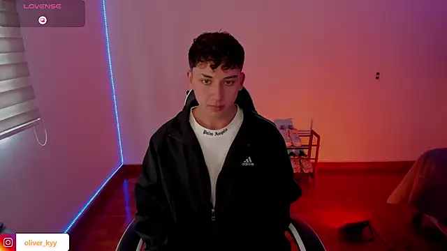 Snapshot of Casper___kyy chatting on November 19, 2025, 6:30 pm Casper kyy online show from November 19, 2025, 6:30 pm