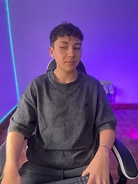 Snapshot of Casper___kyy chatting on November 28, 2025, 6:08 pm Casper kyy online show from November 28, 2025, 6:08 pm