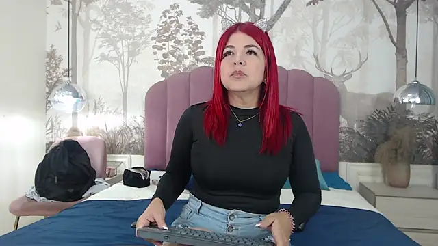 CorineRay online show from October 22, 2025, 5:23 pm