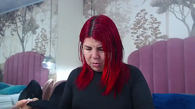 CorineRay online show from November 15, 2025, 7:40 pm