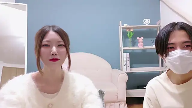 Snapshot of Reto-sama chatting on October 18, 2025, 4:42 pm Reto-sama online show from October 18, 2025, 4:42 pm