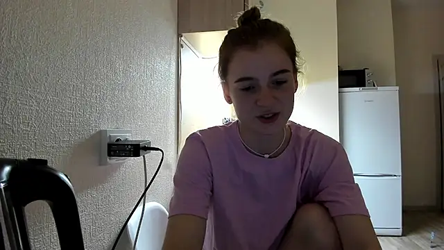 stacey  doll online show from October 19, 2025, 3:04 pm