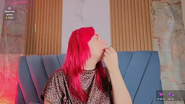 angel  red  online show from November 26, 2025, 3:39 am