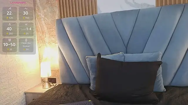 angel  red  online show from March 19, 2026, 3:17 am