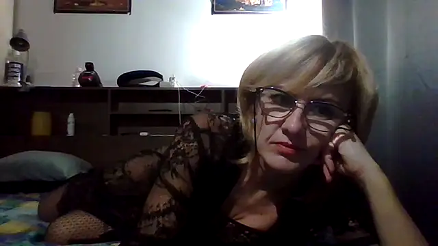 Snapshot of TianaQLove chatting on November 26, 2025, 3:01 pm TianaQLove online show from November 26, 2025, 3:01 pm